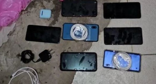 Detuvieron a un agente del Servicio Penitenciario que intentaba ingresar celulares para los presos en una cárcel de Santa Fe