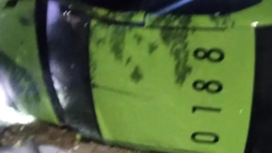 Accidente en Córdoba: Un remisero perdió el control y volcó contra árbol