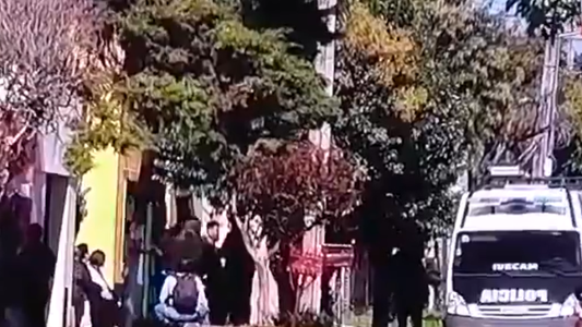 Entraron a robar en la casa de un matrimonio de jubilados y mataron a golpes al hombre de 81 años