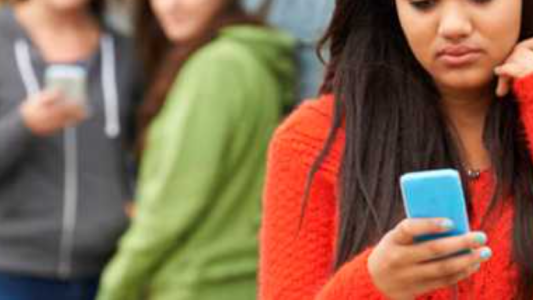 Florida aprobó una ley para restringir las redes sociales a adolescentes