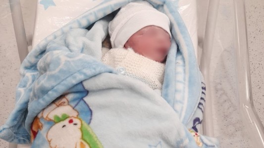 Policías cordobeses asistieron el parto de una mujer en Ferroviario Mitre