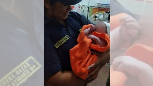 Dos policías cordobeses asistieron el parto de una joven