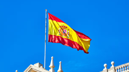 Para frenar la especulación inmobiliaria, España pone fin a las "visas doradas"