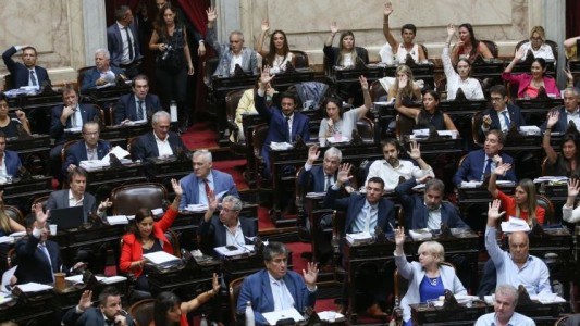 El Gobierno enviará hoy el borrador de la Ley Bases: el piso de Ganancias será de $1,8 millones