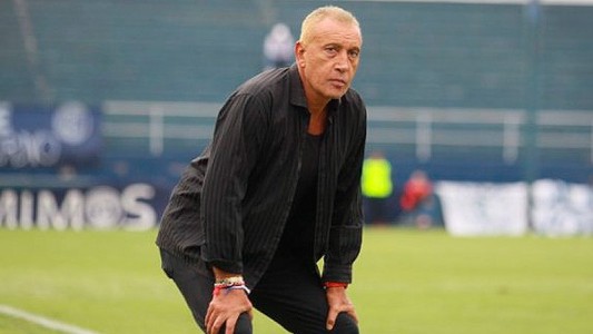 El "Profe" Córdoba sorprendió: aseguró que "odia con todo su corazón" a Estudiantes y se postuló para dirigir a Gimnasia