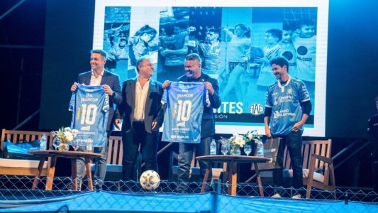 Río Cuarto: Estudiantes inauguró obras junto a Chiqui Tapia y Pablo Aimar