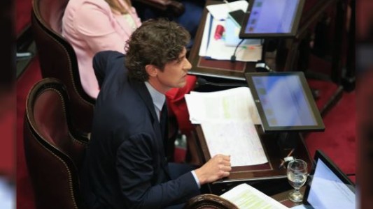 Lousteau y Yacobitti, denunciados por presunta venta de informes económicos al Congreso