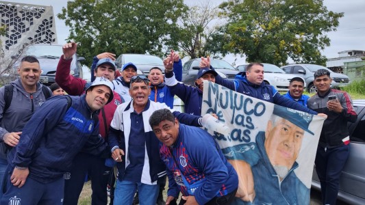 Hinchas de Talleres partieron rumbo a Chile para el partido ante Cobresal