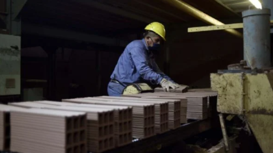 Cómo quedó la reforma laboral suavizada que consensuó el Gobierno con la oposición