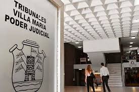 Villa María: detuvieron a los padres de dos gemelos de un año por violencia.