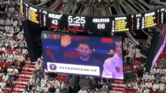 Messi en la NBA: fue con sus amigos del Inter Miami a ver un partido y lo ovacionaron