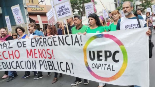 UEPC inició asambleas y jornadas de protesta contra el cierre de divisiones en Escuelas