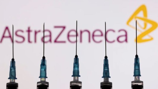 AstraZeneca retira su vacuna para el coronavirus a nivel mundial