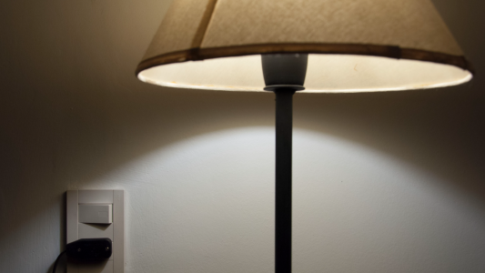 La tarifa de electricidad es la más cara en 30 años con relación al poder adquisitivo