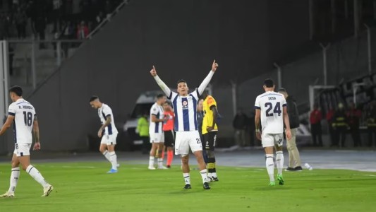 Talleres le ganó a Barcelona de Ecuador y quedó a un paso de la clasificación