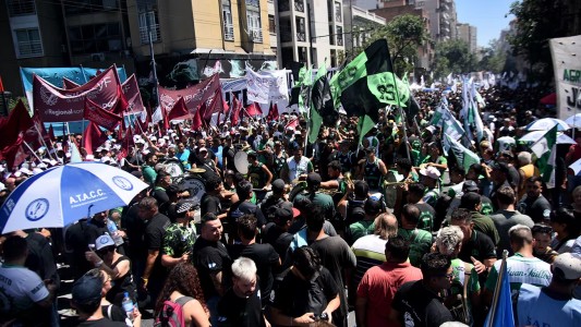 La CGT y movimientos piqueteros organizan una protesta contra Milei, durante el Pacto de Mayo en Córdoba