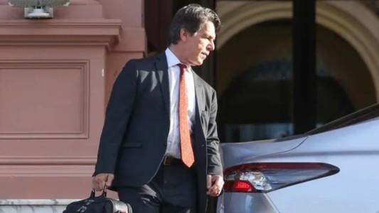 Posse descartó la dolarización y defendió la economía en un mensaje a los senadores antes de su visita al Congreso