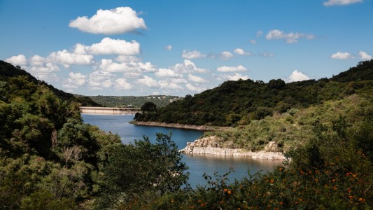 Una reserva de paisajes increíbles y bello lago a menos de una hora de Córdoba