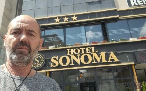 Los padres de la argentina asesinada en Kosovo viajaron para declarar en Pristina