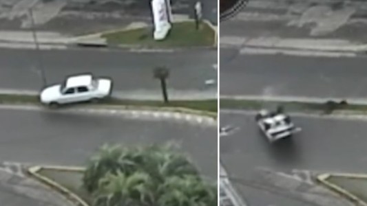 Video: tomó, chocó y volcó