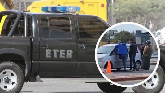 Una mujer se atrincheró en su auto por un control de ITV y tuvo que intervenir el ETER