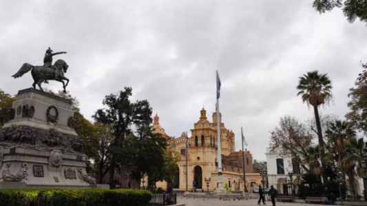 Lunes con cielo gris y temperaturas bajas: el tiempo en Córdoba