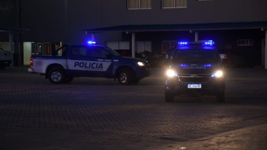 Cinco menores de edad detenidos por destrozar un vehículo