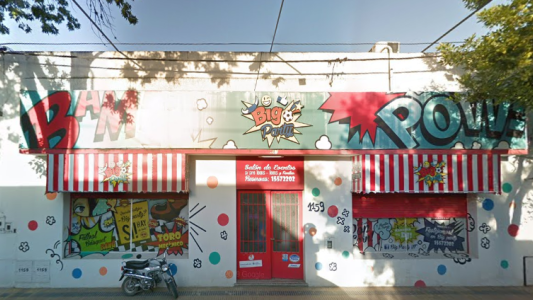 Tragedia en un cumpleaños: murió una nena de 7 años tras caer de un toro mecánico