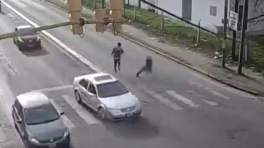 Córdoba: un nene de 11 años fue apuñalado mientras pedía plata en un semáforo