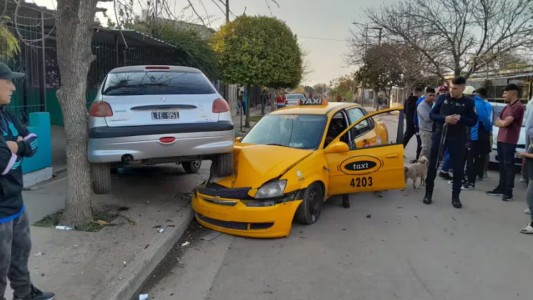 Córdoba: le robó a una taxista y terminó siendo asaltado por tres delincuentes