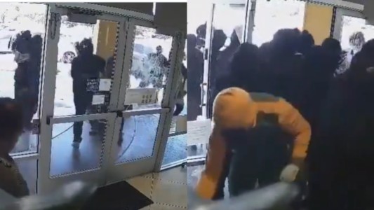 Impactante asalto en manada en un local de California