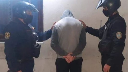 Extorsionaba a su ex con videos hot y fue detenido