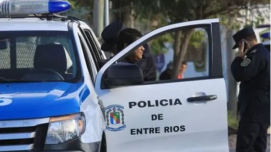 Horror en Paraná: encontraron a un hombre muerto en un descampado