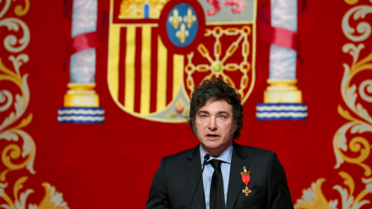 Milei apuntó a Pedro Sánchez: "Le gusta mucho el Estado para llevarse puesto a los españoles"