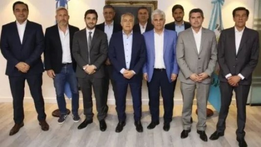 Ocho gobernadores de JxC cerraron filas en respaldo a la Ley Bases y la vuelta de Ganancias