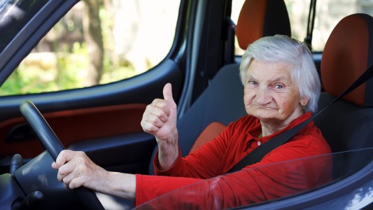 Licencia de conducir: los mayores de 70 años podrán obtener la extensión a dos años