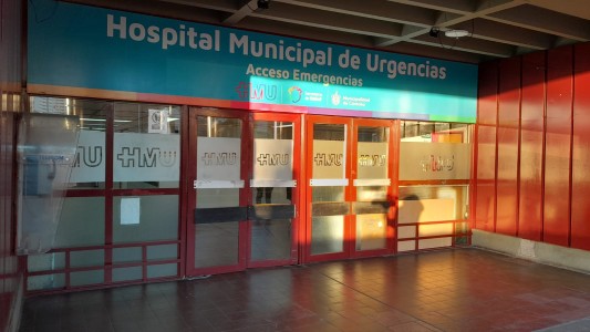 Un joven se encuentra internado tras ser apuñalado por motochorros