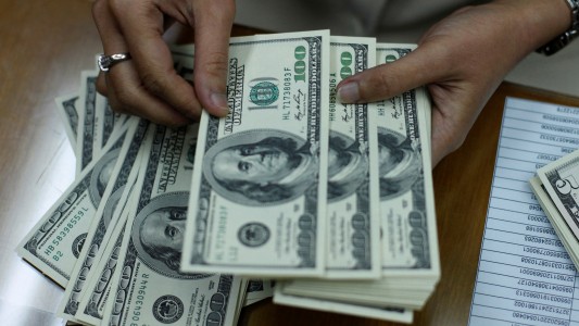 El dólar blue cerró sin cambios y las cotizaciones libres resisten en la zona de $1.400