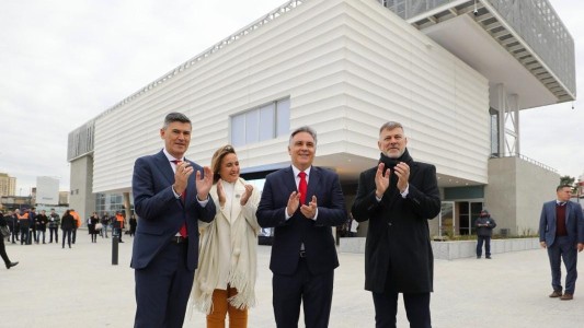 Nuevo concejo deliberante: Llaryora y Passerini inauguraron la sede