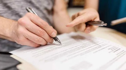 Un nene solicitó cambiarse su apellido por el de su padrastro