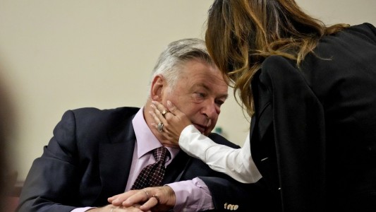 Juicio: Alec Baldwin violó "reglas fundamentales" de seguridad en el set, afirmó la Fiscalía