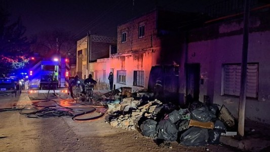 Incendio en Villa Paez: habría sido intencional y la hipótesis es la venganza de un inquilino