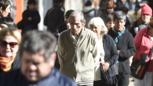 Las jubilaciones mínimas perdieron contra la inflación los primeros 6 meses del año