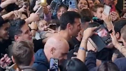 Video: furor por la visita de Lionel Scaloni en Rosario