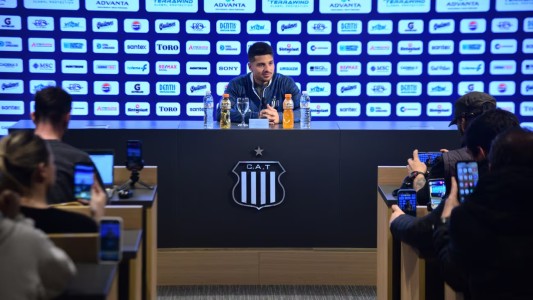 Sebastián Palacios dio una conferencia de prensa luego de ser presentado en Talleres