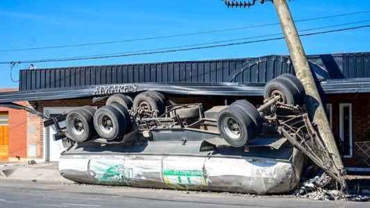 Córdoba: un hombre murió tras ser aplastado por el acoplado de un camión cisterna