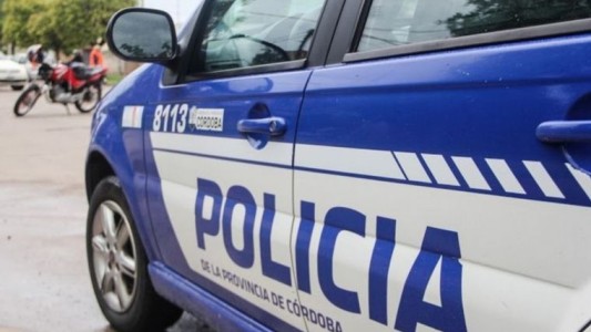 Un menor de 16 años intentó robarle a un policía que hacía viajes para una aplicación