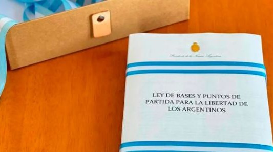 El Gobierno publicó la primera reglamentación de la Ley Bases