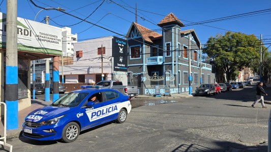 Video: atacaron a tiros el local deportivo de la barra de Belgrano y hay un herido