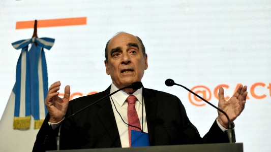 Seguros: el Gobierno derogará en DNU que obliga al Estado a contratar empresas públicas